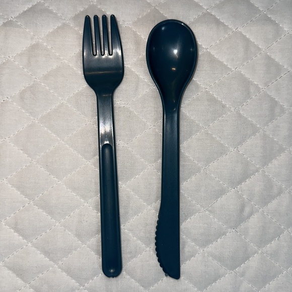 Lunch Box Beautiful Life. Re-Useable Lunch Box. Yellow and Teal. 2 Compartments - Picture 4 of 8